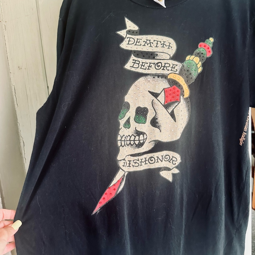 💀 Ed Hardy Black Tee with Skull Graphic